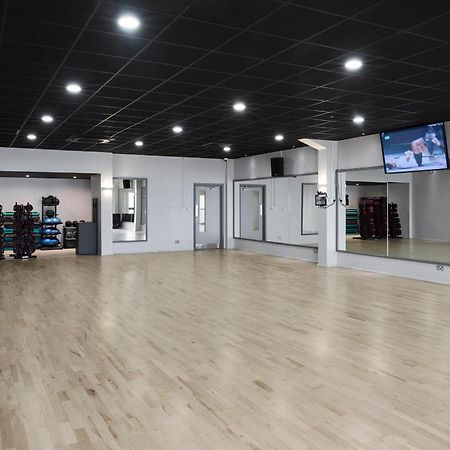 National Badminton Centre Lodge & Health Club Milton Keynes Esterno foto